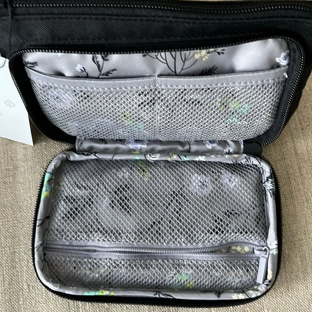 Vera Bradley Lighten Up Compact Zip Organizer Black NWT